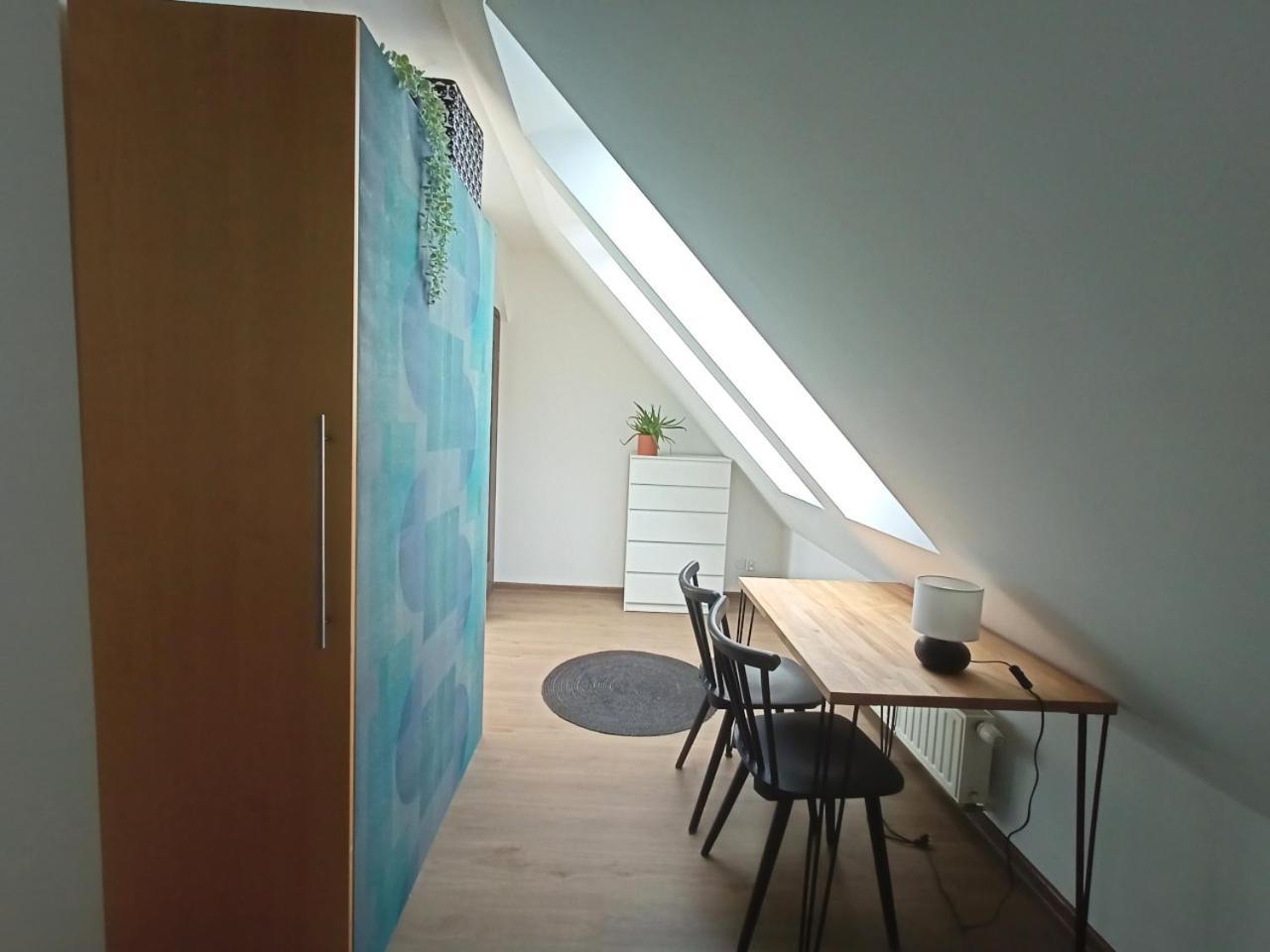 Lemuria Pokoje Hostel Chojnowska A Legnica Ngoại thất bức ảnh