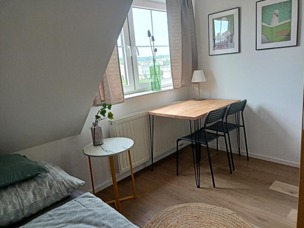 Lemuria Pokoje Hostel Chojnowska A Legnica Ngoại thất bức ảnh