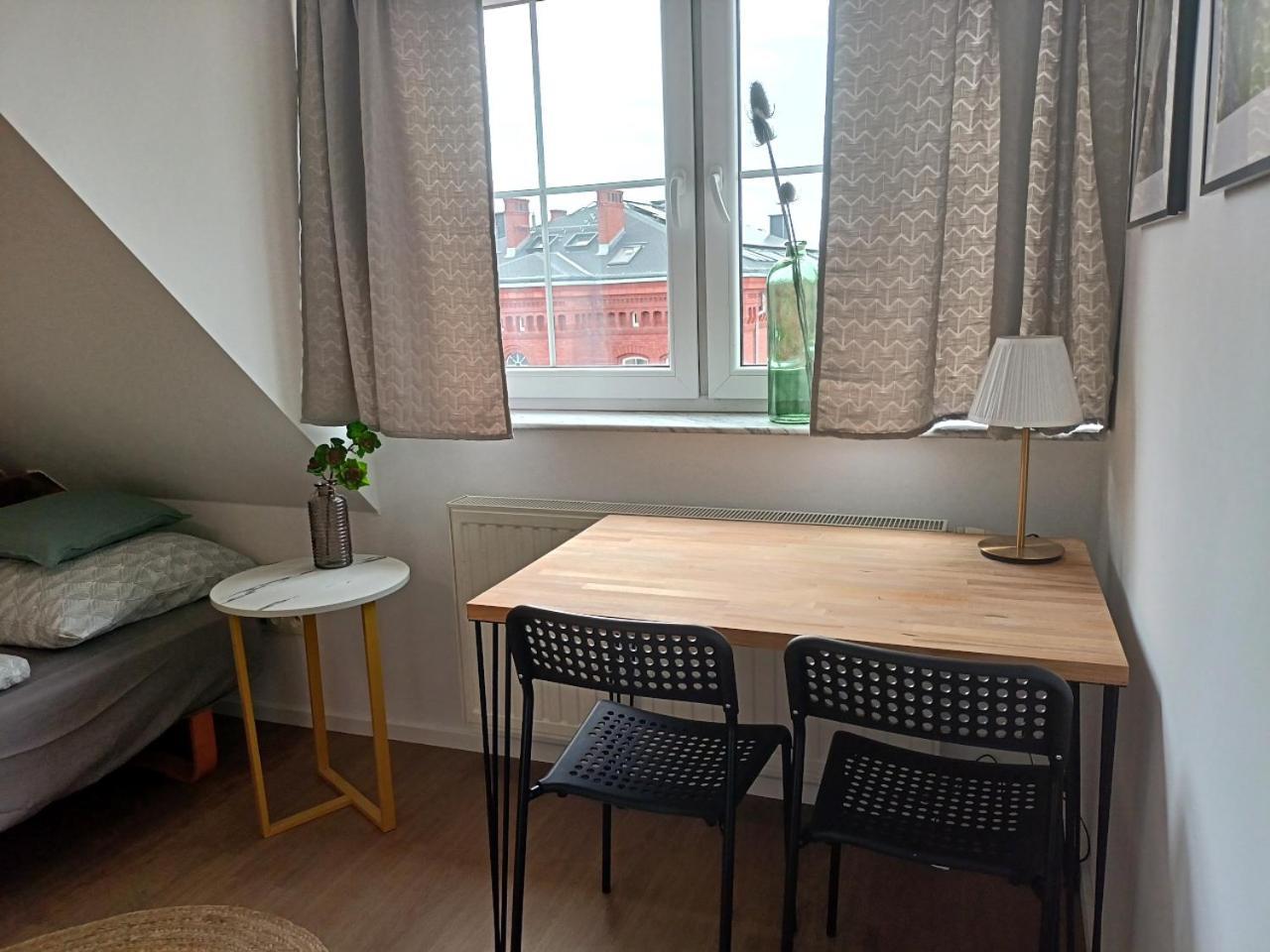 Lemuria Pokoje Hostel Chojnowska A Legnica Ngoại thất bức ảnh