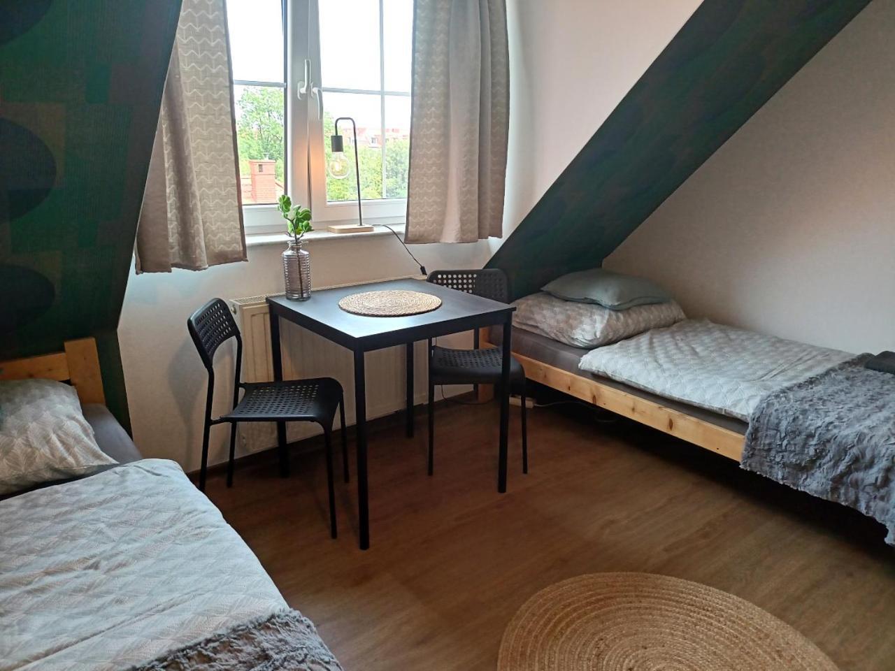 Lemuria Pokoje Hostel Chojnowska A Legnica Ngoại thất bức ảnh