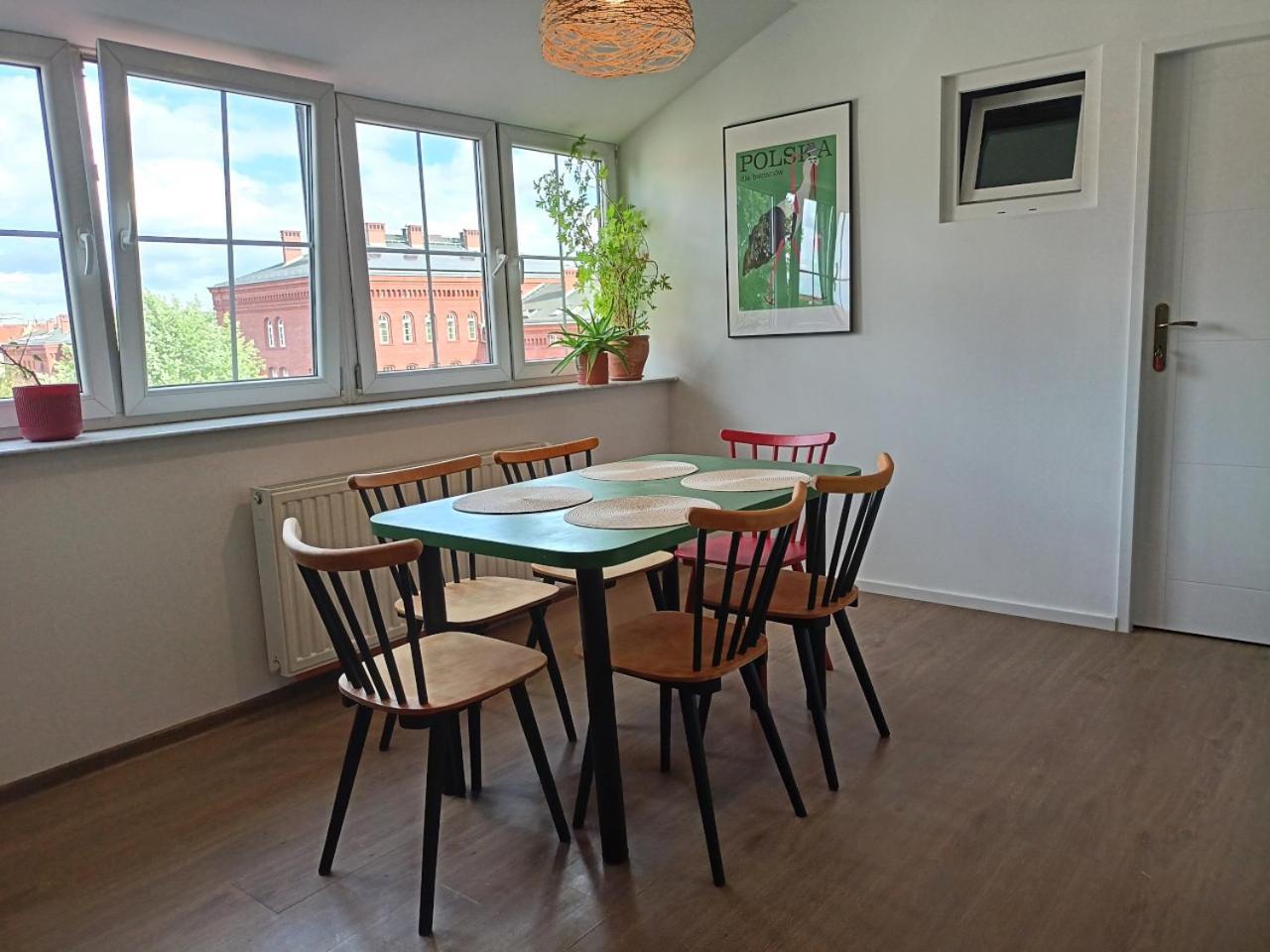Lemuria Pokoje Hostel Chojnowska A Legnica Ngoại thất bức ảnh